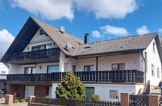 Haus kaufen in 96132 Schlüsselfeld, Großes Zweifamilienhaus in ruhiger Lage von Schlüsselfeld im Ortsteil Aschbach