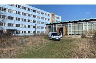 Gewerbeimmobilie kaufen in 06886 Lutherstadt Wittenberg, Gewerbegebäude mit 120 Zimmern + Anbau einer Halle