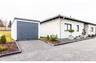 Haus kaufen in 94081 Fürstenzell, Golfresort und Thermen in der Nähe Fürstenzell: Neuwertiger Bungalow, Baujahr 2022, Erbpachtgrund
