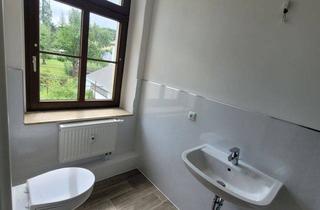 Wohnung mieten in Bergstraße, 08309 Eibenstock, Großzügige 2 - Raumwohnung mit neuem Badezimmer