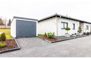 Haus kaufen in 94081 Fürstenzell, Fürstenzell - Golfresort und Thermen in der Nähe Fürstenzell: Neuwertiger Bungalow, Baujahr 2022, Erbpachtgrund