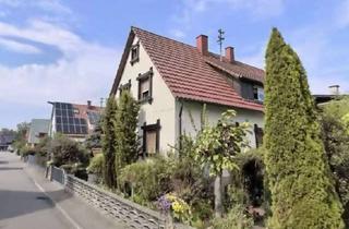 Haus kaufen in 77743 Neuried, Wohntraum erfüllen - freistehendes Zweifamilienhaus in ruhiger Lage von Ichenheim