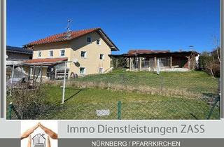Haus kaufen in Bgm.-Göttl-Str., 84384 Wittibreut, Wohnhaus mit sep. Einliegerwohnung und zwei Garagen ( Ulbering )