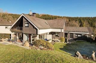 Haus kaufen in 57223 Kreuztal, Ein elegantes, großes Haus in gepflegter Umgebung! Ein- bis Zweifamilienhaus in Kreuztal-Osthelden!