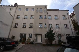 Mehrfamilienhaus kaufen in 80799 Maxvorstadt, Maxvorstadt - 2 Mehrfamilienhäuser in zentraler Lage