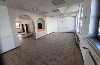 Büro zu mieten in Kanowskystraße 1a-8, 55469 Simmern, Lichtdurchflutete Büroetage mit Fahrstuhl und kostenlosen Parkplätzen direkt am Gebäude