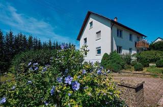 Haus kaufen in 72406 Bisingen, Bisingen - Seltene Gelegenheit: Zweifamilienhaus mit Baugrundstück(en)
