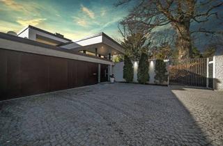 Villa kaufen in 85356 Freising, Luxus-Villa in ruhiger Lage mit herrlichem Grundstück und fantastischem Weitblick bis zur Zugspitze