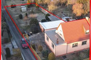 Doppelhaushälfte kaufen in 01591 Riesa, Ruhig und grün in Riesa Merzdorf: Kleine Doppelhaushälfte mit großem Garten wartet!