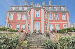 Wohnung kaufen in 53332 Bornheim, Historischer Luxus: Beletage im Herrenhaus von Schloss Rösberg in Bornheim