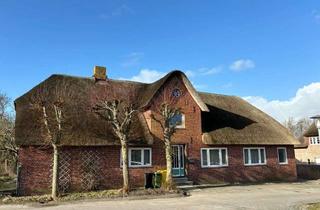 Bauernhaus kaufen in 25938 Oldsum, Ehemaliges Bauernhaus unter Reet in Toftum