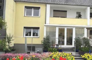 Wohnung kaufen in 41844 Wegberg, Wegberg - Mehrgenerationen geeignete 2 Wohneinheiten für alt und Jung nutzen incl.2 Garagen + EBK