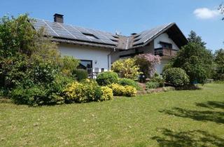 Haus kaufen in 74731 Walldürn, Walldürn - Großzügiges Familienhaus mit Einliegerwohnung und Praxisoption