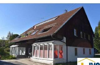Haus kaufen in 88410 Bad Wurzach, Ländlich gelegenes 4-Familienhaus mit Wintergarten, Balkon, Garagen, PKW-Stellplätze bei Bad Wurzach