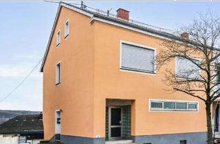 Einfamilienhaus kaufen in 66578 Schiffweiler, Familienfreundlich Wohnen: Einseitig angebautes Einfamilienhaus in zentraler Lage
