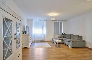 Wohnung kaufen in 94315 Kernstadt, Kernsanierter 3-Zimmer-Altbau in Straubing Innenstadt mit Aufzug