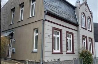 Einfamilienhaus kaufen in 24837 Schleswig, Schleswig - Schönes Stadthaus mit zwei Wohneinheiten und Garten