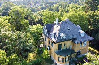 Wohnung kaufen in 61476 Kronberg, ALTBAUJUWEL: Charmante Eigentumswohnung mit privatem Zugang zum Kronberger Victoriapark!