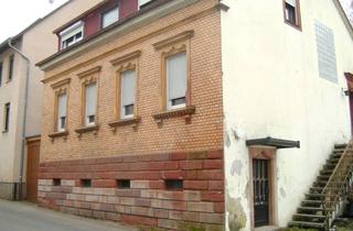 Haus kaufen in 66540 Neunkirchen, Freistehendes 1-2 FH mit Instandsetzungsbedarf in ruhiger Lage in Neunkirchen-OT