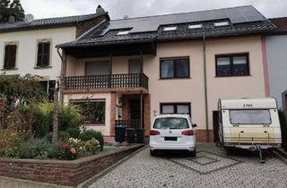 Reihenhaus kaufen in 66693 Mettlach, Reihenhaus Wehingen* 250m² Wf* Neue PV Anlage* Neue Pellet Heizung* Garage*Garten