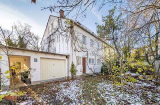 Doppelhaushälfte kaufen in 80805 München, München - Rarität am Englischen Garten! Helle 5-Zi.-DHH mit Garage, großem Grundstück und viel Potenzial!