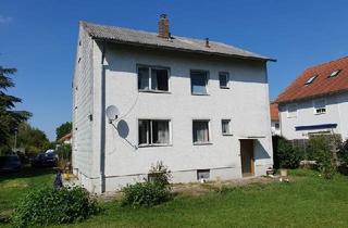 Haus kaufen in 93055 Regensburg, Regensburg - Handwerker aufgepasst - Altbestand mit großem Grundstück