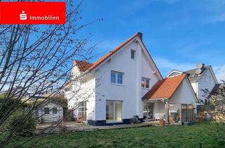 Einfamilienhaus kaufen in 61250 Usingen, Einfamilienhaus in Eschbach mit Garten, Terrasse und Sonnenplatz, ideal für die große Familie