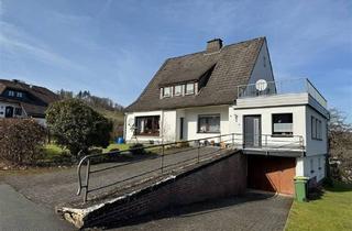 Haus kaufen in 59969 Hallenberg, Hallenberg - 2-FH in herrlicher Lage von Hallenberg!