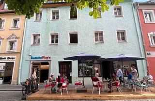 Haus kaufen in 93047 Regensburg, Regensburg - Rarität aus Familienhand, ein Juwel der Regensburger Altstadt