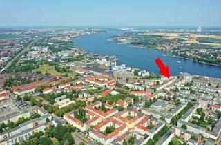 Wohnung mieten in 18057 Kröpeliner Tor-Vorstadt, Stilvoll möbliert: Hochwertig saniertes 1-Zimmer-Apartment am Rostocker Stadthafen!