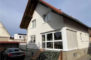 Haus kaufen in 68753 Waghäusel, 2 Einfamilienhäuser mit Doppelgarage - großer Garten - zentral in Kirrlach