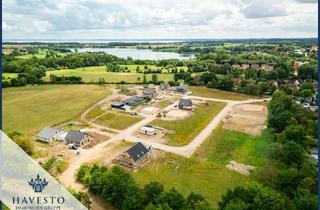 Grundstück zu kaufen in 23701 Süsel, Mehrfamilienhaus Bauplatz! Ob Wasserski oder Ostseenähe, in Süsel sucht Bauherren.