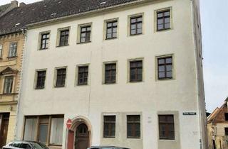 Mehrfamilienhaus kaufen in 04860 Torgau, Stattliches Mehrfamilienhaus, Innensanierung begonnen