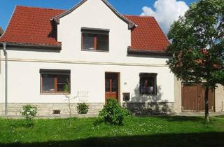 Haus kaufen in Dorfstraße 28, 06577 Gorsleben, gemütliches Wohnhaus mit Garage und Nebengelass in Gorsleben