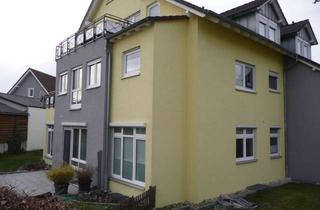 Wohnung kaufen in Uhlandstr. 27/1, 75449 Wurmberg, 2-Zi.-Eigentumswohnung im 1.OG, mit EBK, FBH, Balkon u. Kellerraum.