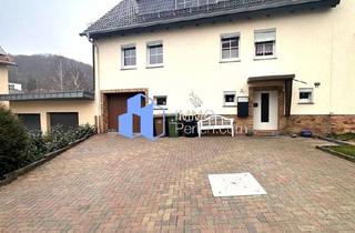 Haus kaufen in 34317 Habichtswald, Moderne Nostalgische Fachwerk DHH in schöner Lage von Habichtswald/ Dörnberg