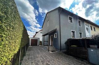 Haus kaufen in 85221 Dachau, Dachau - Zweifamilienhaus im Herzen von Dachau zu verkaufen!