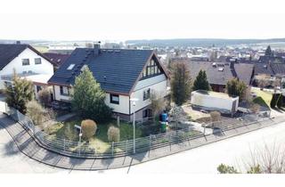 Haus kaufen in Zeppelinstraße, 78655 Dunningen, DAS Platzwunder in bester Dunninger Wohnlage – Ein- bis Zweifamilienhaus mit 3 Garagen