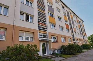 Wohnung kaufen in Am Hohen Hain 29b, 09212 Limbach-Oberfrohna, Perfekt zur Kapitalanlage - vermietete 2-Raum-Wohnung mit Balkon !