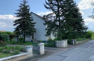 Einfamilienhaus kaufen in 96479 Weitramsdorf, Weitramsdorf - Stadtnahe Lage: 2-FH mit herrlichem Garten und Garagen in Weidach