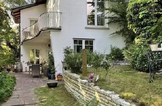 Villa kaufen in 92421 Schwandorf, Schwandorf - Charmantes Stadthaus in Hanglage mit Panoramablick