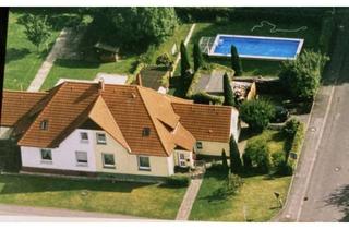 Doppelhaushälfte kaufen in 59556 Lippstadt, Doppelhaushälfte mit Potenzial und großem Pool