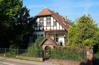 Villa kaufen in 12623 Mahlsdorf (Hellersdorf), Architekten-Liebhaber-Villa. Im Wert steigende Rarität mit idyllischem Garten