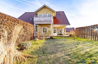Haus kaufen in 86565 Gachenbach, Zweifamilienwohnhaus mit Carportanlage in ruhiger Lage in Gachenbach