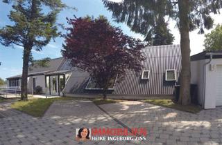Haus kaufen in 56656 Brohl-Lützing, Moderne Architektur: Holz und Glas mit Blick ins Grüne - keine Käuferprovision