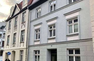 Wohnung mieten in Schillstr. 31-32, 18439 Altstadt, Schicke 1-Raum-Wohnung in der Schillstraße mit Einbauküche und Terrasse