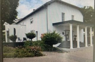 Haus kaufen in 74226 Nordheim, Repräsentative Immobilie mit ELW oder Büro und Halle