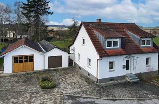 Einfamilienhaus kaufen in 88356 Ostrach-Burgweiler, Ostrach-Burgweiler - Charmantes Zuhause mitten im Grünen, 2 große Garagen für Autos, Hobbywerkstatt und mehr