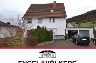 Haus kaufen in 35075 Gladenbach, Zweifamilienhaus mit traumhaftem Weitblick über das Gladenbacher Land