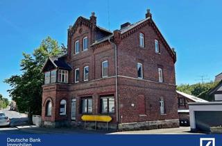 Haus kaufen in 37620 Halle, Historisches Postgebäude mit 3 Wohneinheiten und Nebengebäude sucht neuen Liebhaber